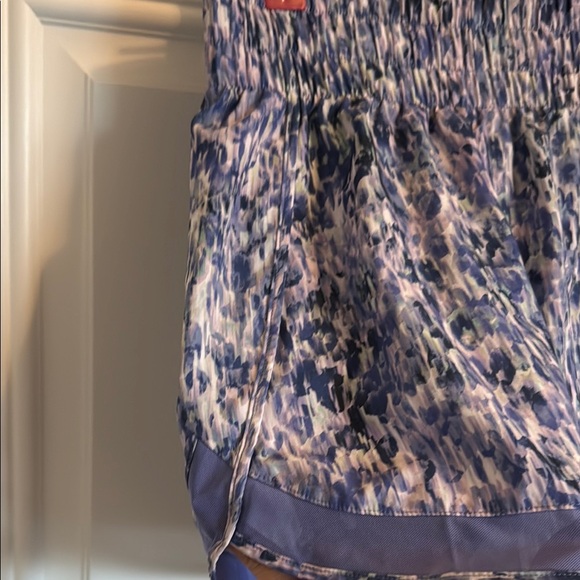 Athleta High Rise Mesh Racer 5” Short - Picture 4 of 5